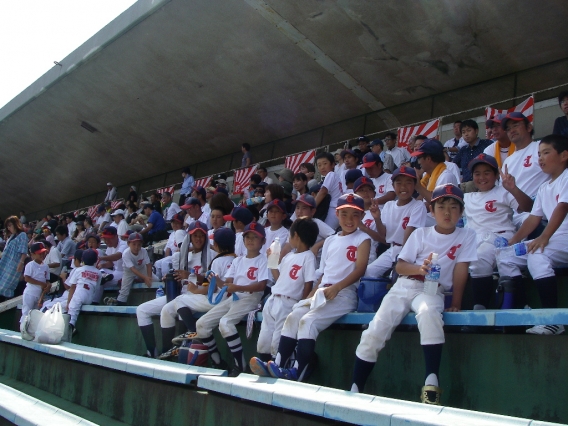 鶴指少年野球部OBの応援に行きました！！